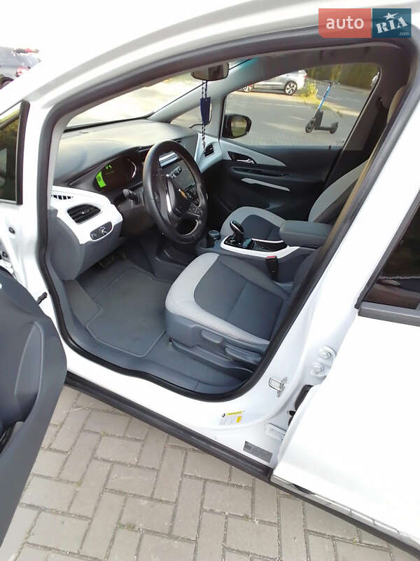 Хетчбек Chevrolet Bolt EV 2020 в Києві