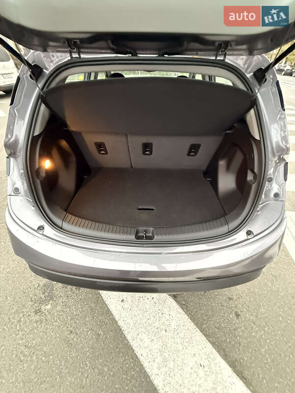 Хэтчбек Chevrolet Bolt EV 2023 в Киеве фото 12 Хэтчбек Chevrolet Bolt EV 2023 в Киеве