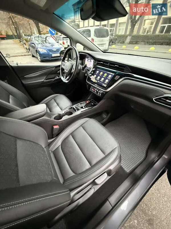 Хэтчбек Chevrolet Bolt EV 2023 в Киеве фото 9 Хэтчбек Chevrolet Bolt EV 2023 в Киеве