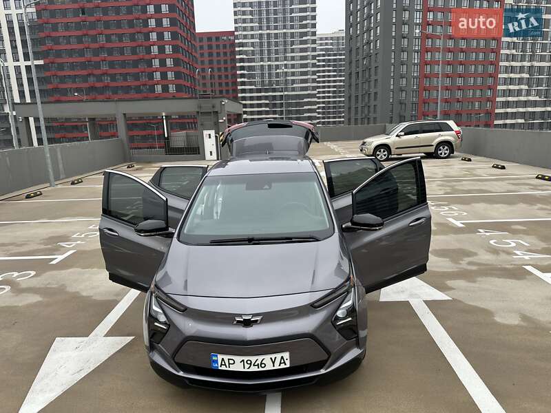 Хэтчбек Chevrolet Bolt EV 2022 в Киеве фото 28 Хэтчбек Chevrolet Bolt EV 2022 в Киеве