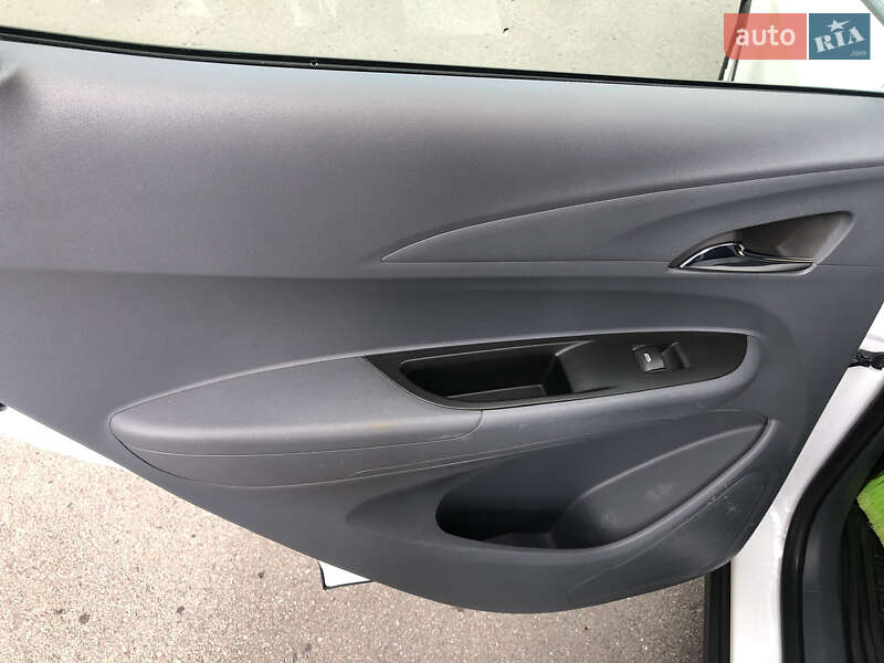 Хетчбек Chevrolet Bolt EV 2017 в Харкові