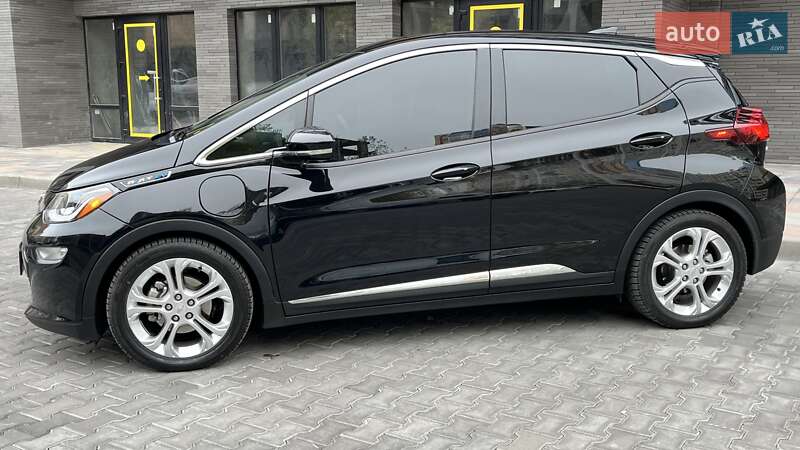 Хетчбек Chevrolet Bolt EV 2018 в Вишневому