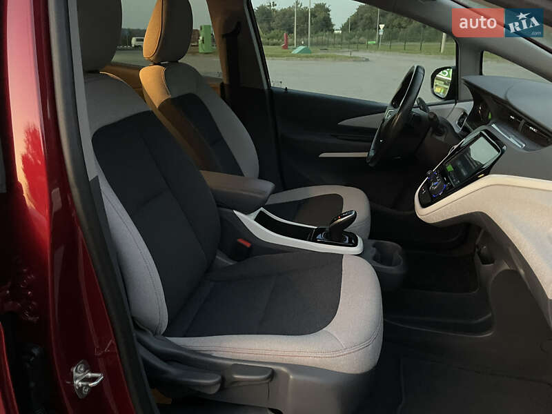 Хетчбек Chevrolet Bolt EV 2020 в Радивиліві