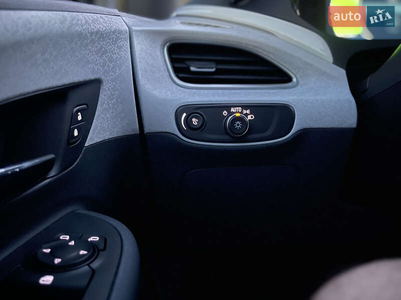 Хетчбек Chevrolet Bolt EV 2020 в Радивиліві