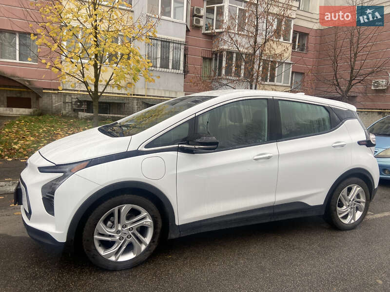 Хетчбек Chevrolet Bolt EV 2023 в Києві фото Хетчбек Chevrolet Bolt EV 2023 в Києві