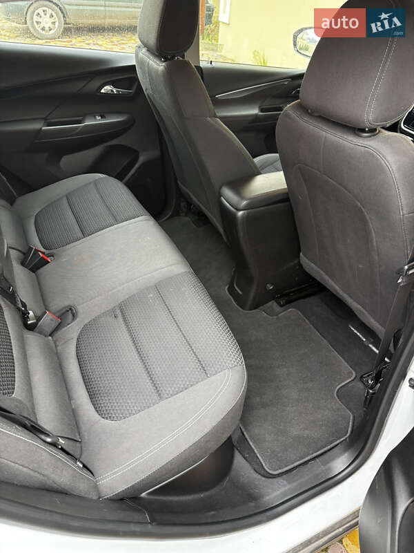 Хэтчбек Chevrolet Bolt EV 2023 в Киеве