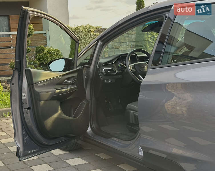 Хэтчбек Chevrolet Bolt EV 2023 в Стрые