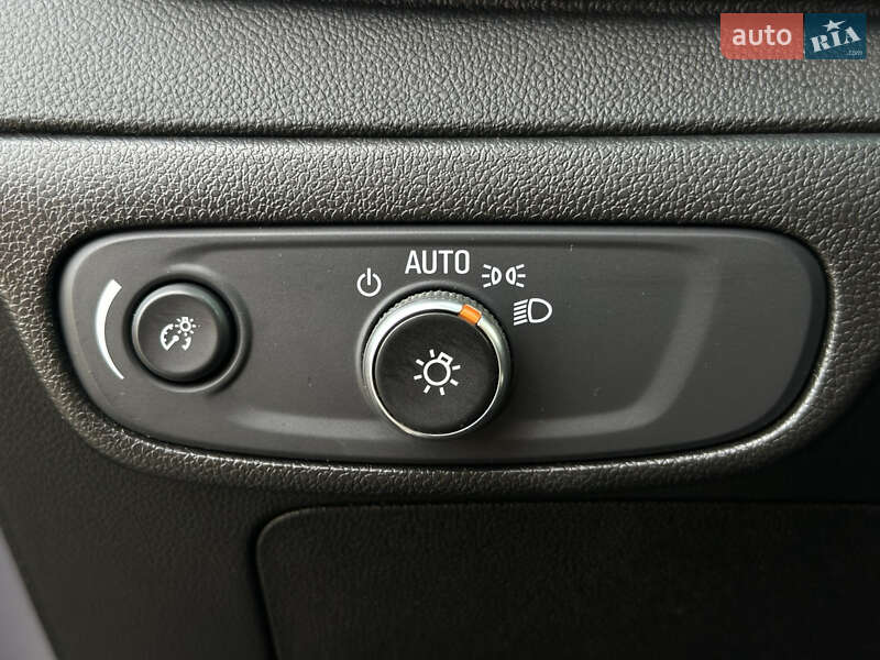 Хэтчбек Chevrolet Bolt EV 2023 в Стрые