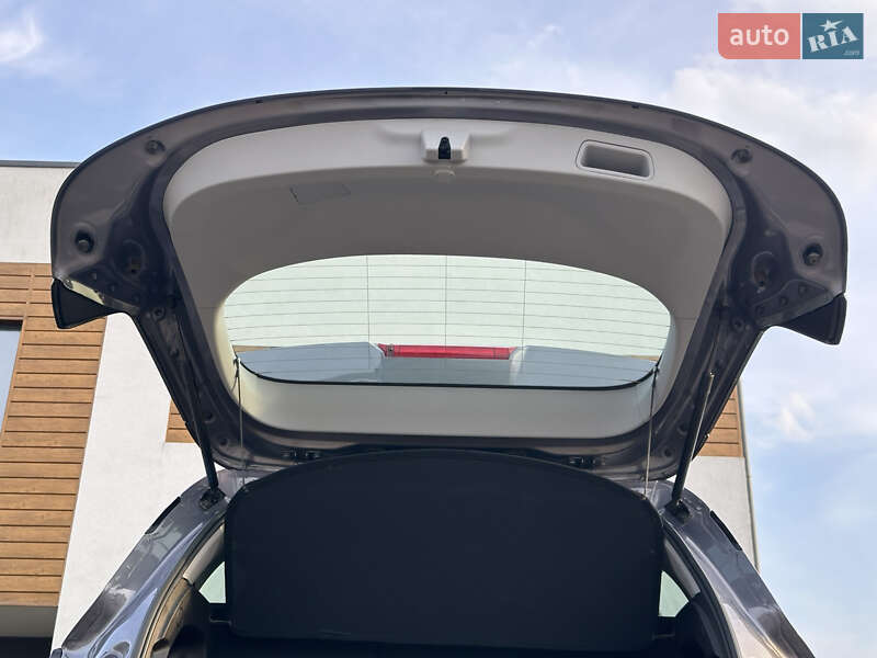 Хэтчбек Chevrolet Bolt EV 2023 в Стрые