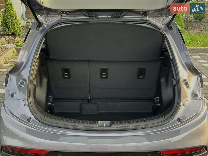 Хэтчбек Chevrolet Bolt EV 2023 в Стрые