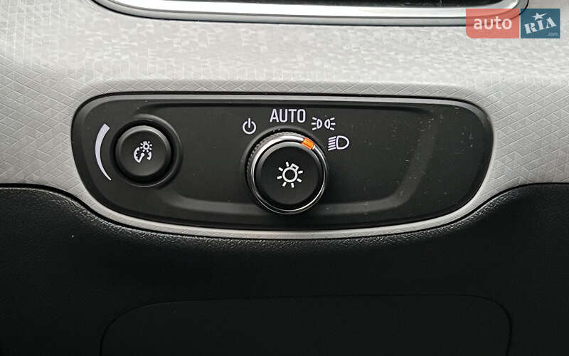 Хэтчбек Chevrolet Bolt EV 2019 в Львове фото 19 Хэтчбек Chevrolet Bolt EV 2019 в Львове