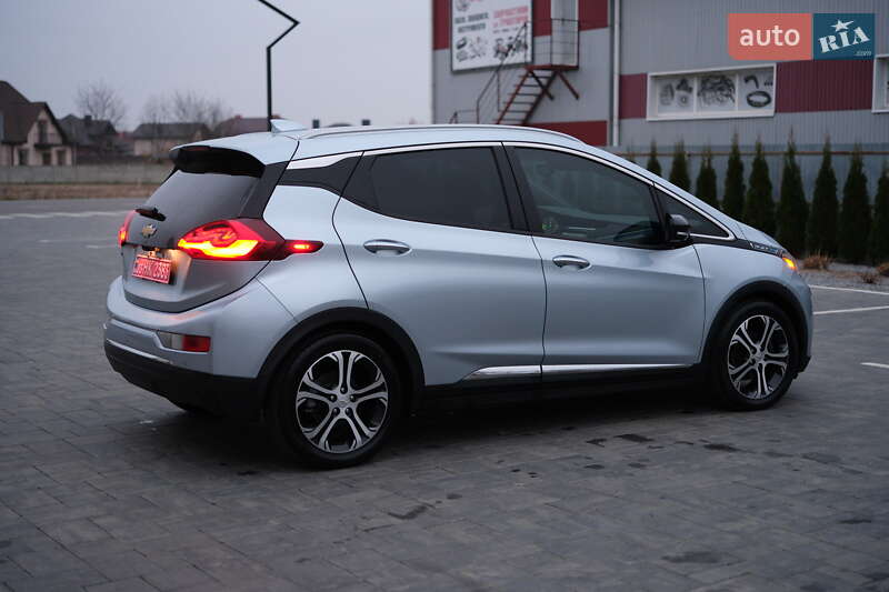 Хэтчбек Chevrolet Bolt EV 2017 в Луцке фото 5 Хэтчбек Chevrolet Bolt EV 2017 в Луцке