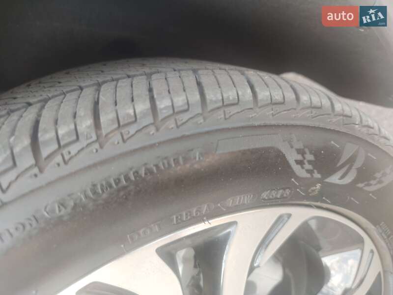 Хэтчбек Chevrolet Bolt EV 2020 в Кривом Роге