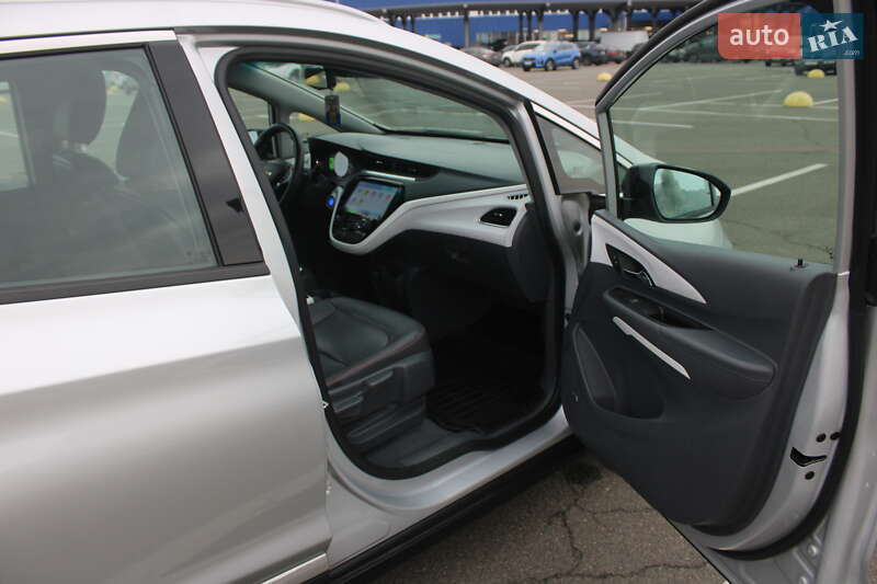 Хетчбек Chevrolet Bolt EV 2017 в Києві
