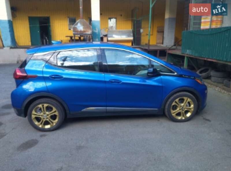 Хэтчбек Chevrolet Bolt EV 2017 в Киеве фото 2 Хэтчбек Chevrolet Bolt EV 2017 в Киеве