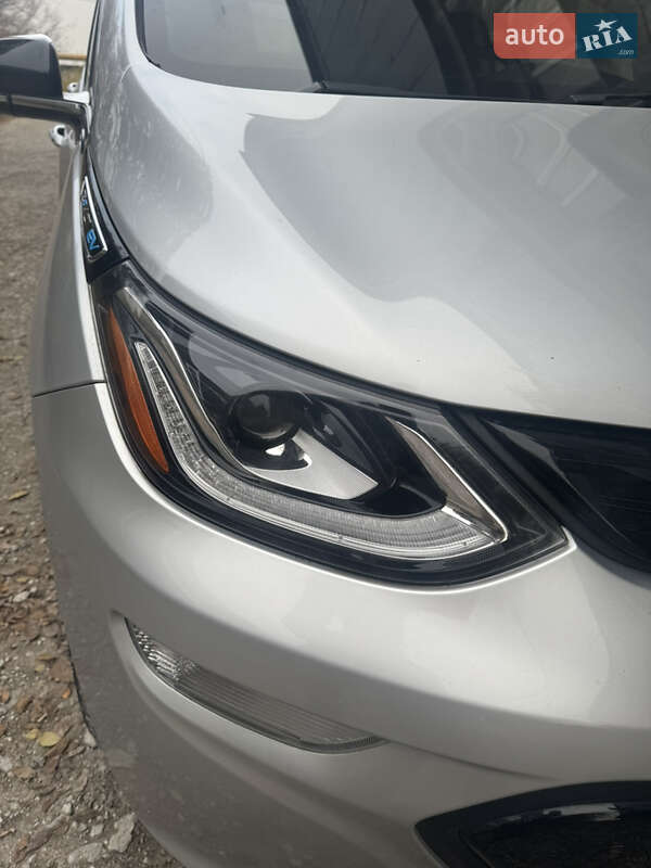 Хетчбек Chevrolet Bolt EV 2017 в Дніпрі