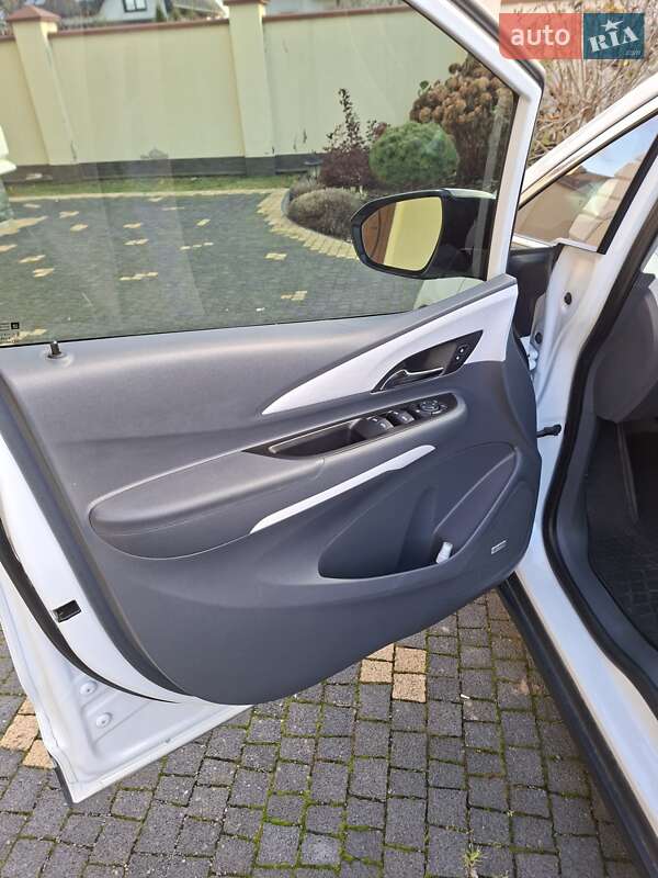 Хетчбек Chevrolet Bolt EV 2017 в Львові