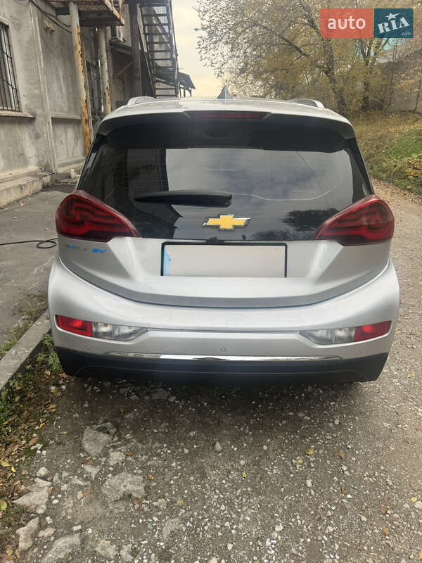 Хетчбек Chevrolet Bolt EV 2017 в Дніпрі