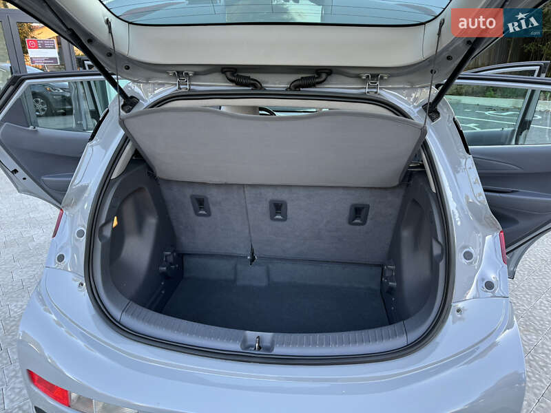 Хэтчбек Chevrolet Bolt EV 2021 в Ровно