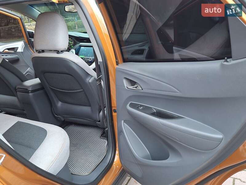 Хетчбек Chevrolet Bolt EV 2016 в Миргороді