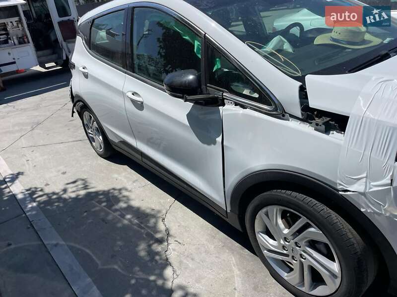 Хэтчбек Chevrolet Bolt EV 2022 в Ирпене