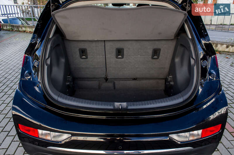 Хэтчбек Chevrolet Bolt EV 2020 в Львове фото 17 Хэтчбек Chevrolet Bolt EV 2020 в Львове