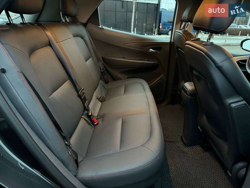 Хэтчбек Chevrolet Bolt EV 2017 в Киеве фото 10 Хэтчбек Chevrolet Bolt EV 2017 в Киеве