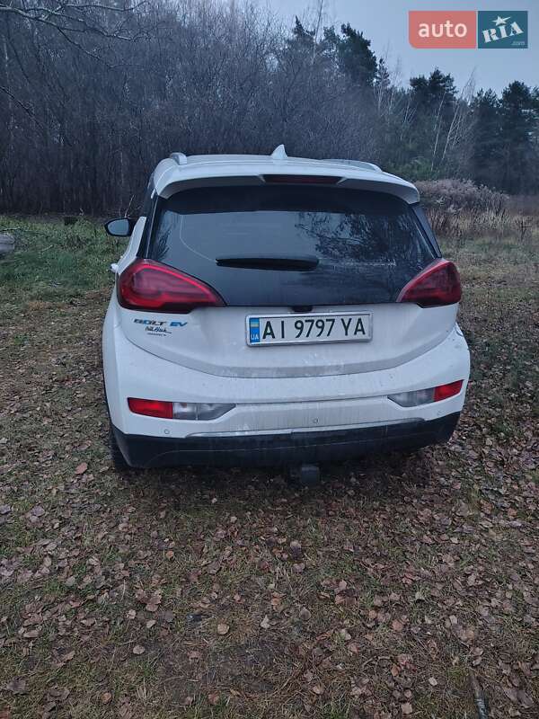 Хетчбек Chevrolet Bolt EV 2017 в Києві фото 4 Хетчбек Chevrolet Bolt EV 2017 в Києві