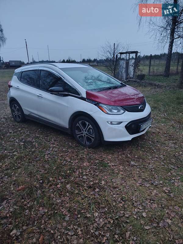 Хетчбек Chevrolet Bolt EV 2017 в Києві фото 2 Хетчбек Chevrolet Bolt EV 2017 в Києві