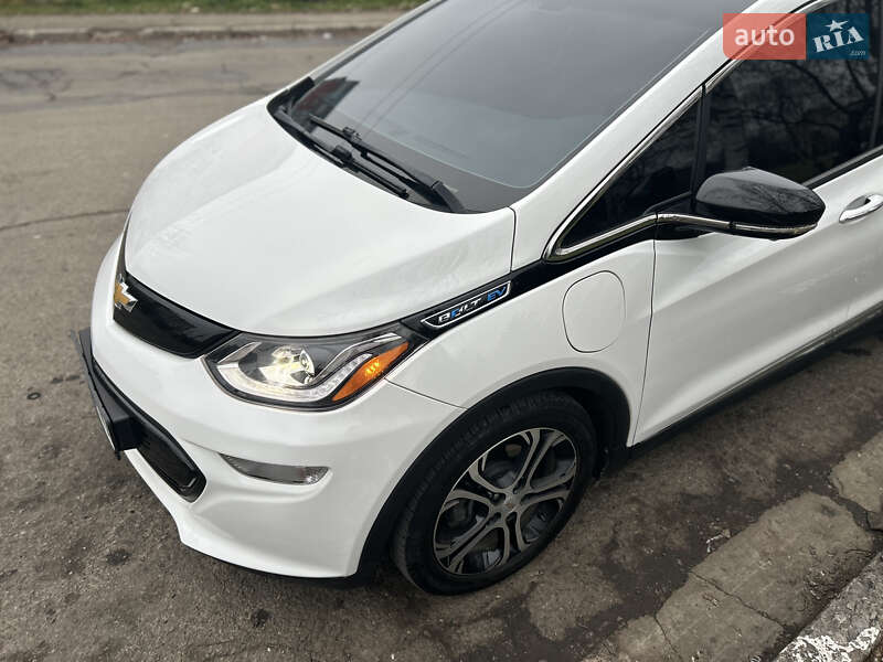 Хэтчбек Chevrolet Bolt EV 2020 в Ивано-Франковске фото Хэтчбек Chevrolet Bolt EV 2020 в Ивано-Франковске