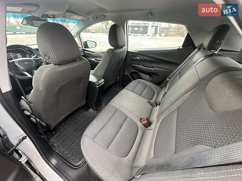 Хэтчбек Chevrolet Bolt EV 2023 в Киеве