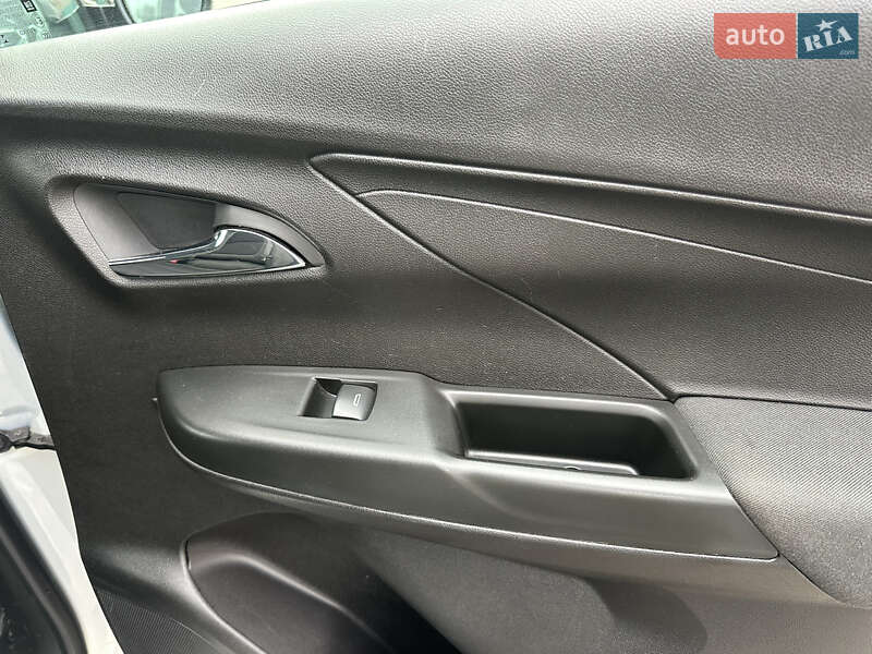 Хэтчбек Chevrolet Bolt EV 2023 в Киеве