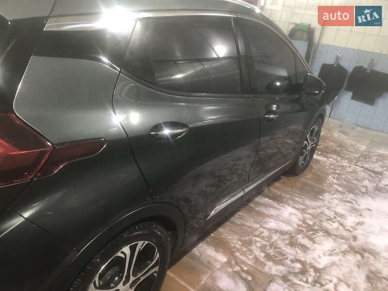 Хэтчбек Chevrolet Bolt EV 2017 в Николаеве