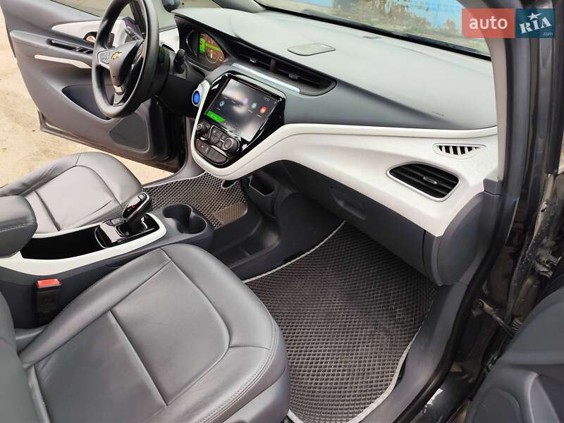 Хетчбек Chevrolet Bolt EV 2018 в Полтаві фото 7 Хетчбек Chevrolet Bolt EV 2018 в Полтаві
