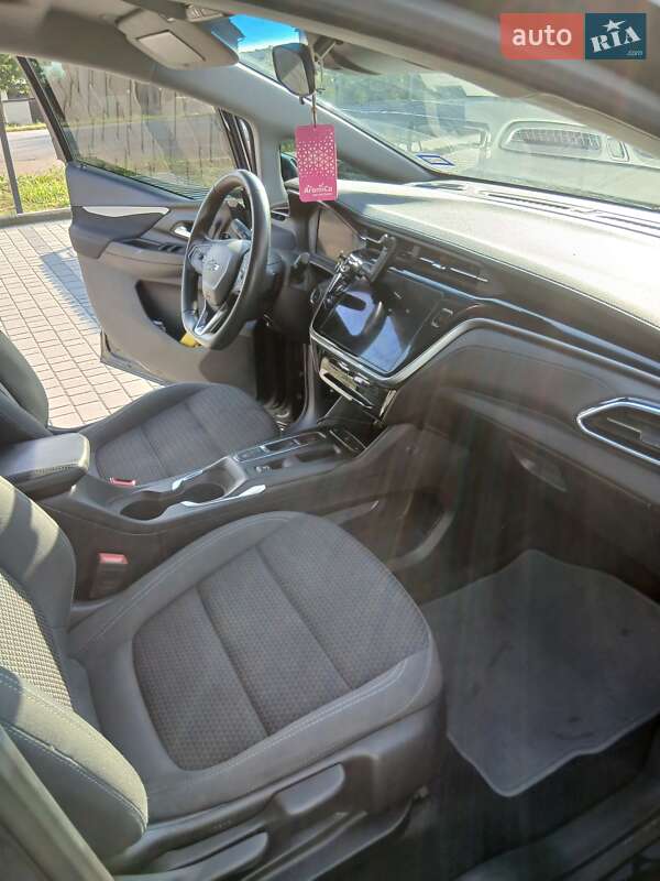 Хэтчбек Chevrolet Bolt EV 2022 в Ивано-Франковске