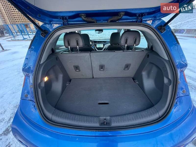 Хэтчбек Chevrolet Bolt EV 2017 в Киеве