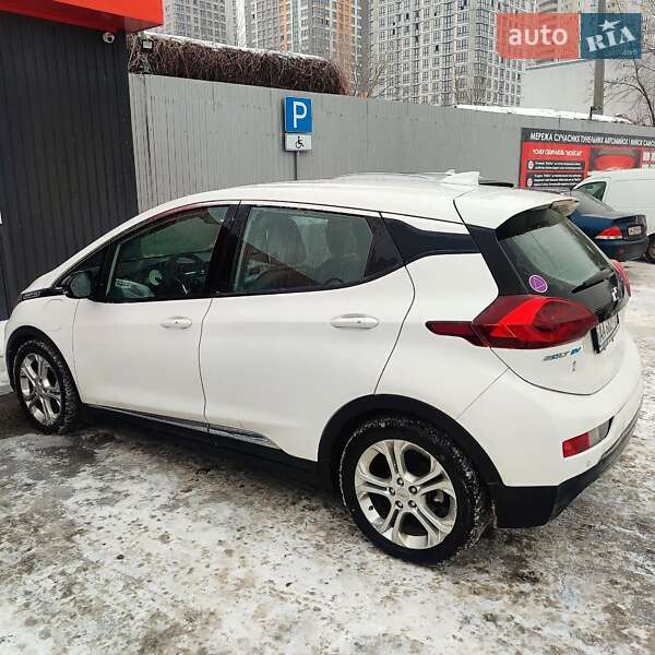 Хэтчбек Chevrolet Bolt EV 2017 в Киеве фото 13 Хэтчбек Chevrolet Bolt EV 2017 в Киеве