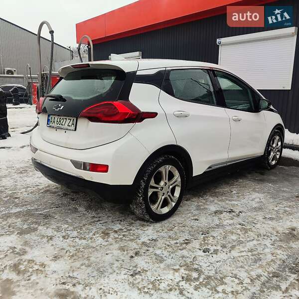 Хэтчбек Chevrolet Bolt EV 2017 в Киеве фото 22 Хэтчбек Chevrolet Bolt EV 2017 в Киеве
