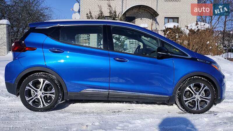 Хэтчбек Chevrolet Bolt EV 2021 в Киеве