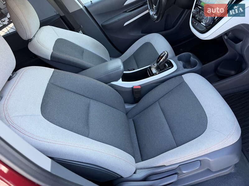 Хэтчбек Chevrolet Bolt EV 2018 в Камне-Каширском фото 32 Хэтчбек Chevrolet Bolt EV 2018 в Камне-Каширском