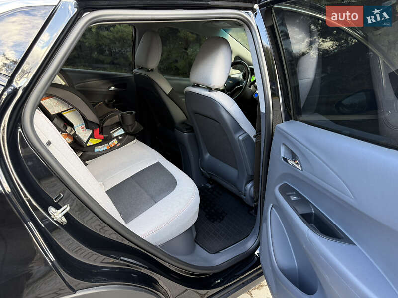 Хэтчбек Chevrolet Bolt EV 2018 в Тернополе фото 13 Хэтчбек Chevrolet Bolt EV 2018 в Тернополе