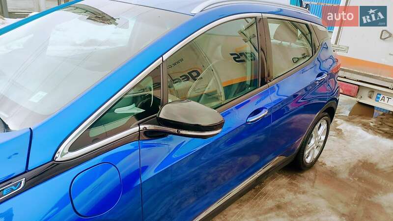 Хэтчбек Chevrolet Bolt EV 2018 в Ивано-Франковске фото 3 Хэтчбек Chevrolet Bolt EV 2018 в Ивано-Франковске
