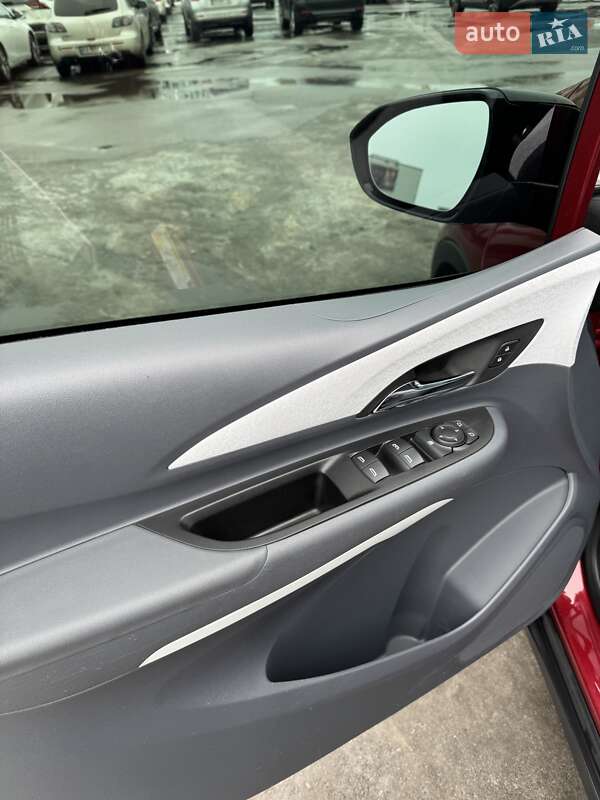 Хэтчбек Chevrolet Bolt EV 2021 в Киеве