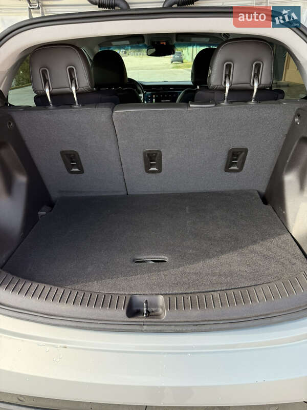 Хэтчбек Chevrolet Bolt EV 2023 в Новомосковске фото 2 Хэтчбек Chevrolet Bolt EV 2023 в Новомосковске