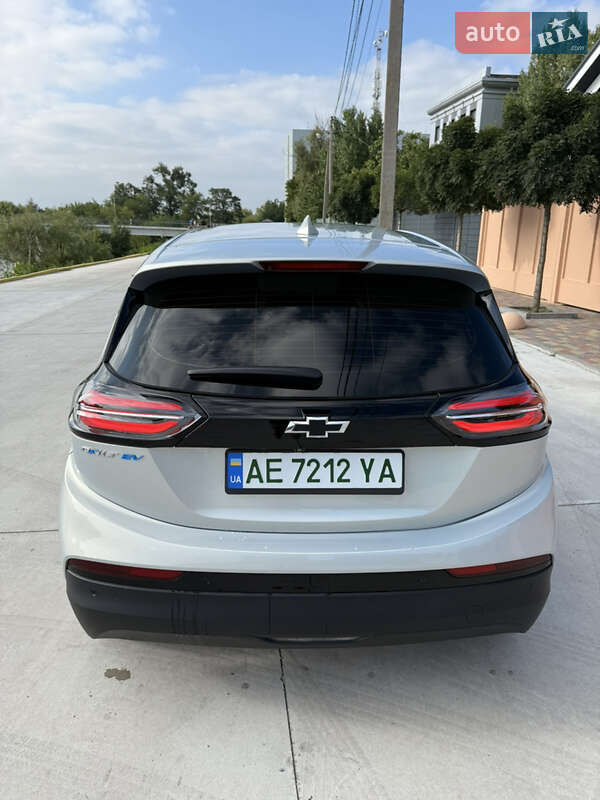 Хэтчбек Chevrolet Bolt EV 2023 в Новомосковске фото 6 Хэтчбек Chevrolet Bolt EV 2023 в Новомосковске