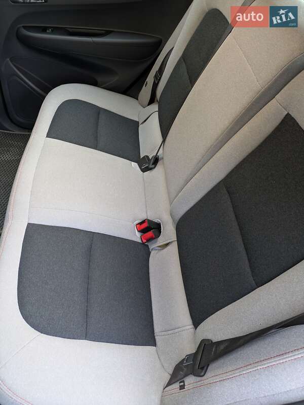 Хэтчбек Chevrolet Bolt EV 2017 в Киеве