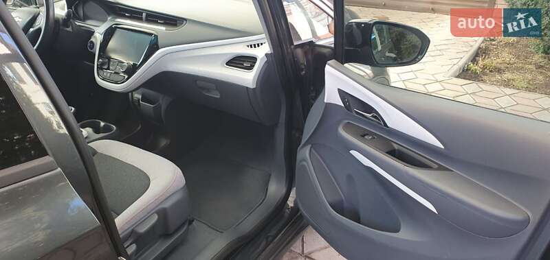 Хэтчбек Chevrolet Bolt EV 2016 в Запорожье фото 7 Хэтчбек Chevrolet Bolt EV 2016 в Запорожье