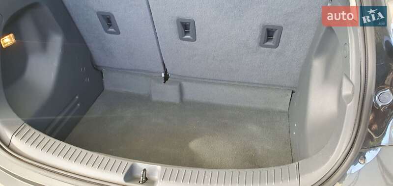 Хэтчбек Chevrolet Bolt EV 2016 в Запорожье фото 13 Хэтчбек Chevrolet Bolt EV 2016 в Запорожье