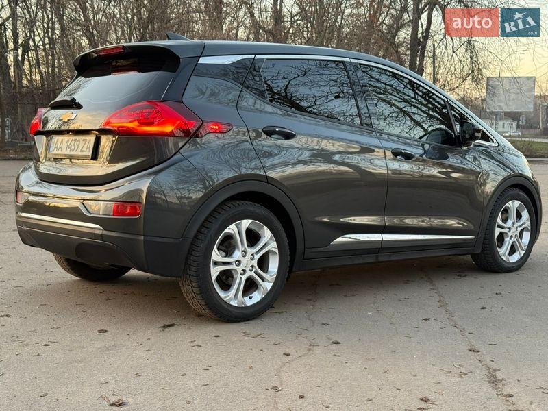 Хэтчбек Chevrolet Bolt EV 2017 в Киеве
