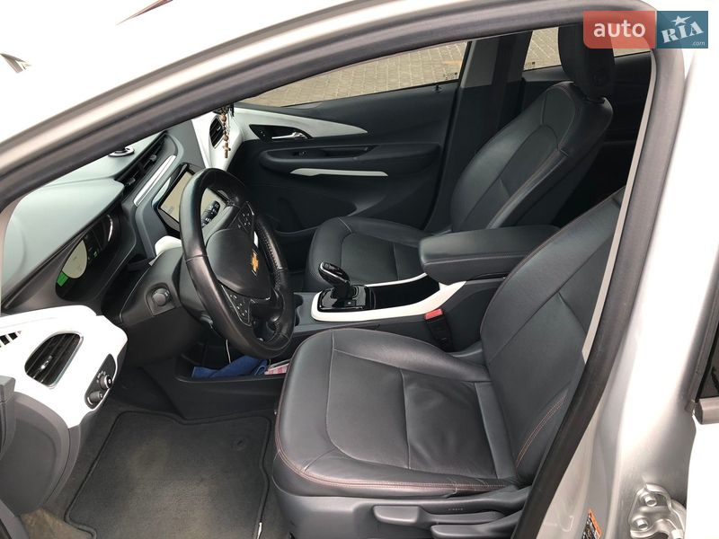 Хэтчбек Chevrolet Bolt EV 2017 в Львове фото 10 Хэтчбек Chevrolet Bolt EV 2017 в Львове